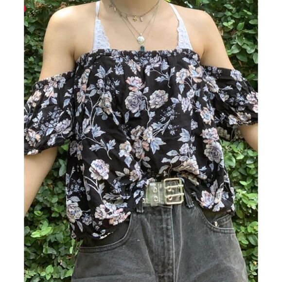 American Eagle Off the shoulder top - Picture 1 of 5